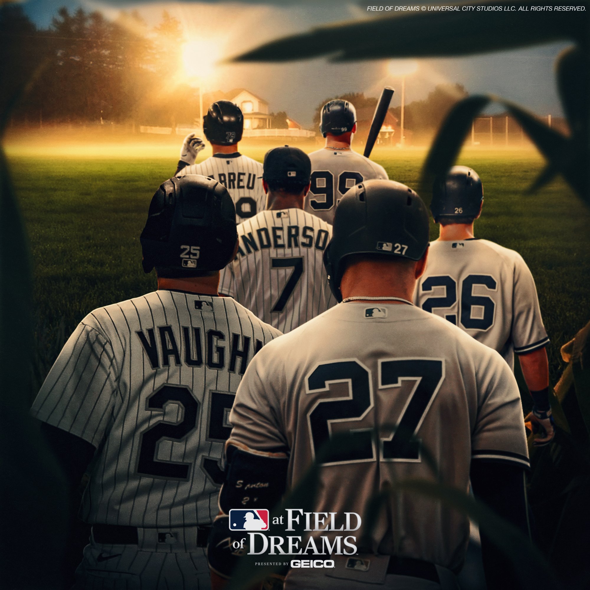 FOX Sports: MLB on X: The White Sox & Yankees will wear throwback  uniforms for the Field of Dreams game 😍 📷: @MLB   / X